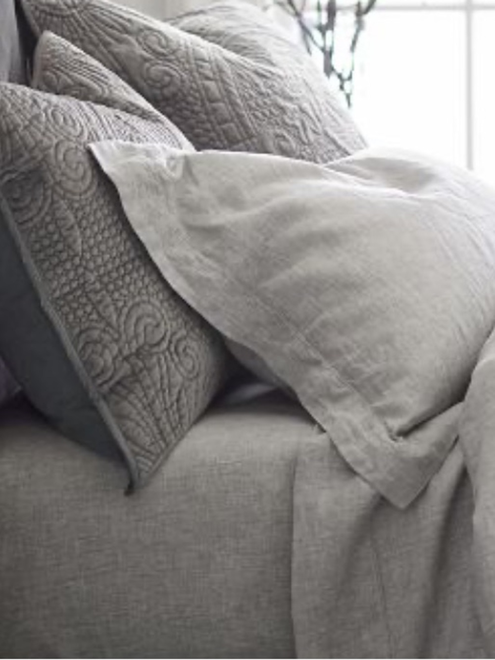 🤎 Pottery Barn grey medallion velvet EURO SHAMS - Picture 2 of 4